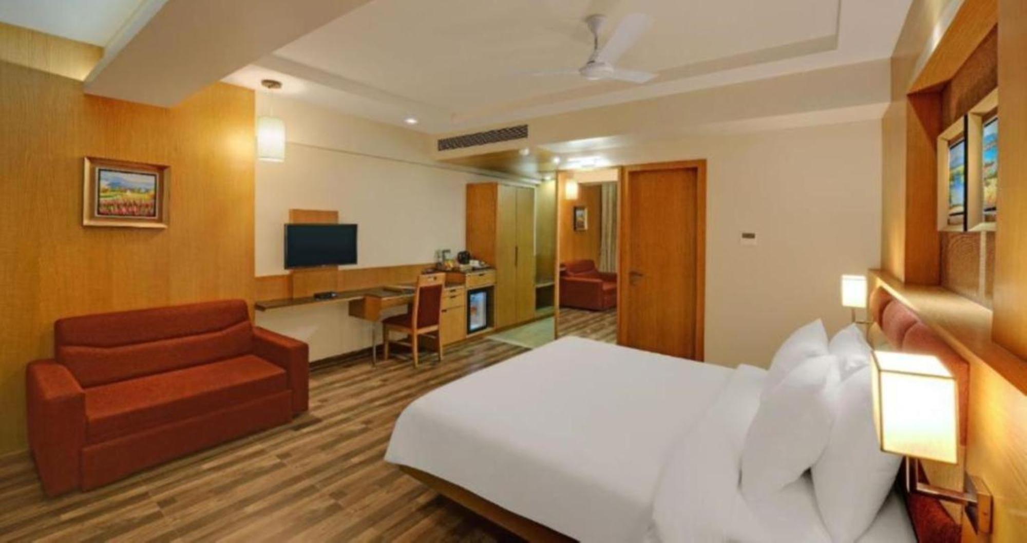 Hotel Seven Inn Near Delhi Airport نيودلهي المظهر الخارجي الصورة