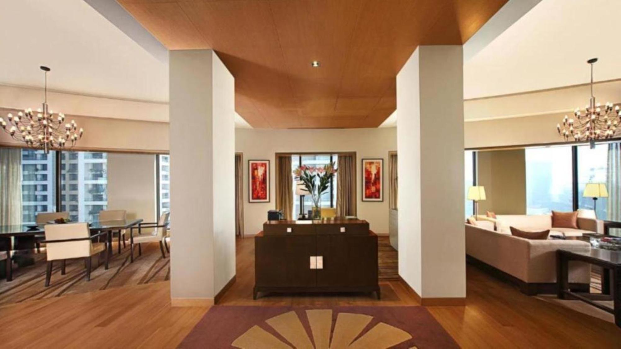 Hotel Seven Inn Near Delhi Airport نيودلهي المظهر الخارجي الصورة