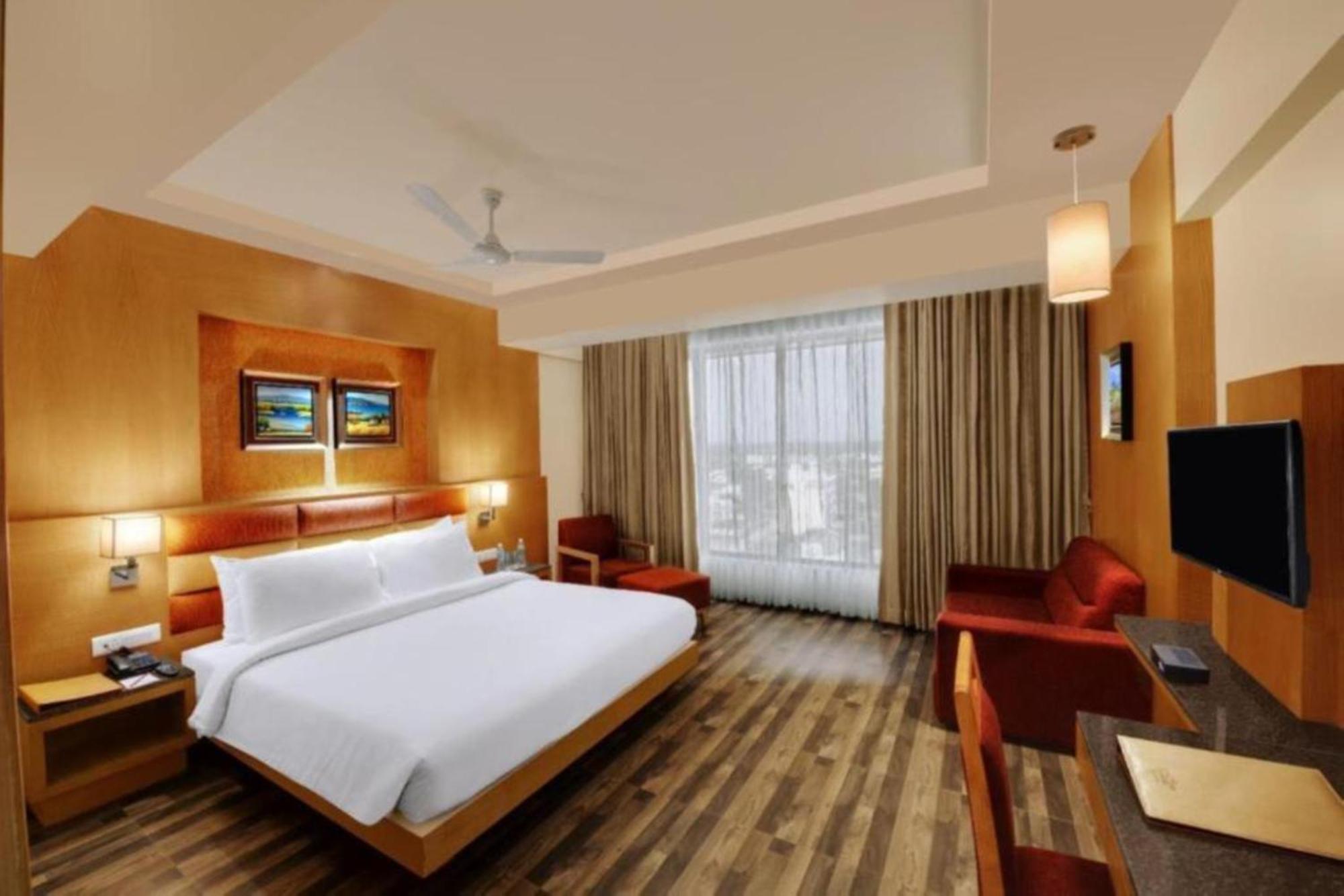 Hotel Seven Inn Near Delhi Airport نيودلهي المظهر الخارجي الصورة